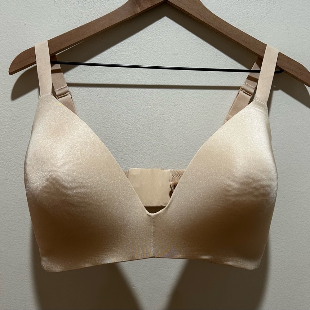 NWOT Skims Wire Free Light Cream Tan Full Coverage Wireless Bra - Women’s 40DD